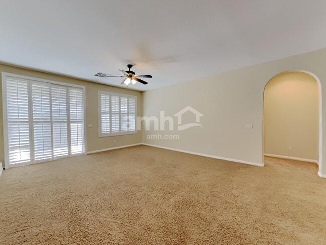 Building Photo - 681 Bighorn Creek Street