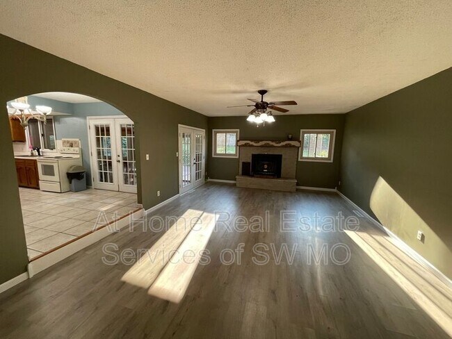 Building Photo - 2561 N Farm Rd 97