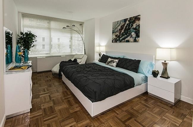 Foto principal - 345 E 79th St