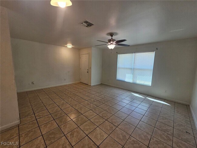 Foto del edificio - 3721 Skyline Blvd