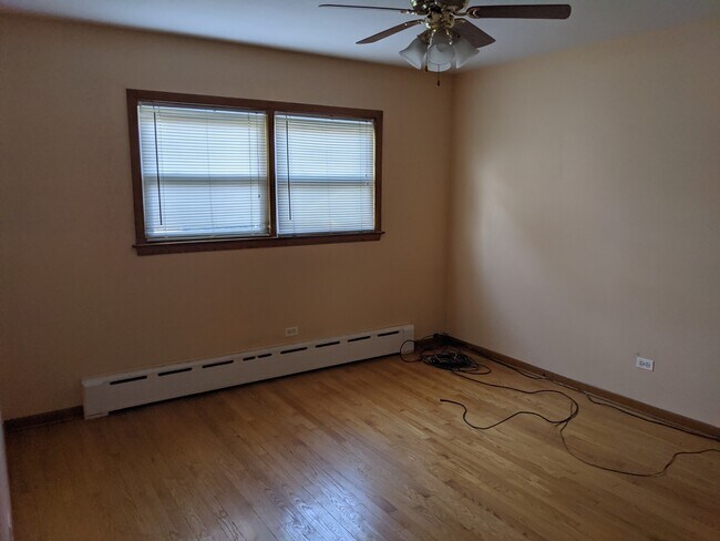 Building Photo - 5267 N Natoma Ave