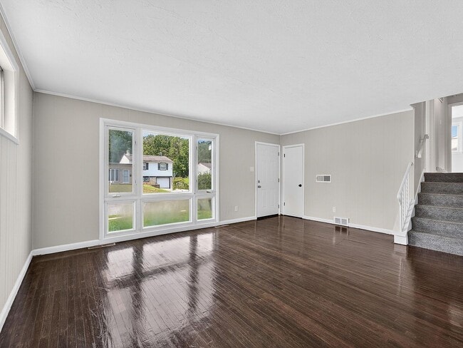 Building Photo - 206 Ava Ave