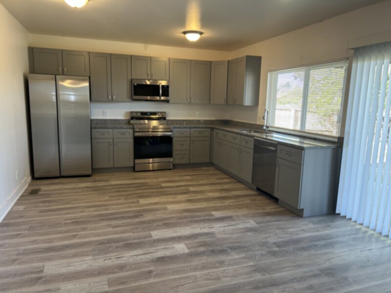 Foto principal - Denver Tri-level with finished basement