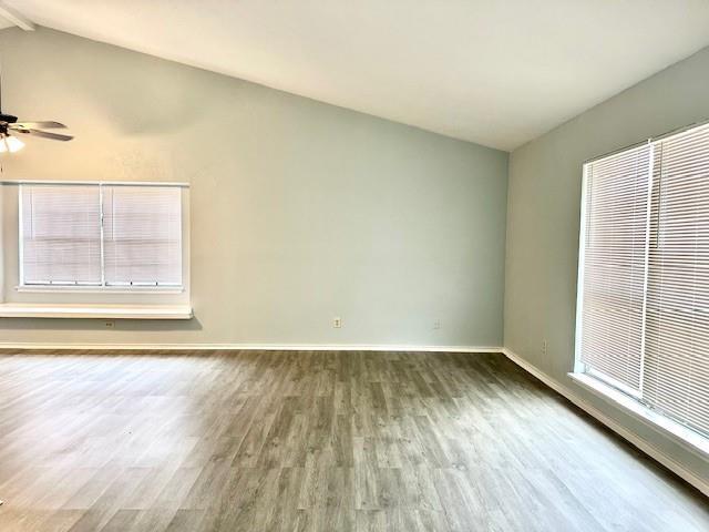 Foto del edificio - 2703 Armstrong Dr