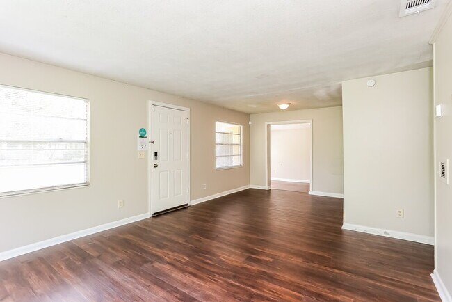 Foto del edificio - 2229 W 16th St