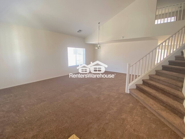 Building Photo - 2036 W Quick Draw Way