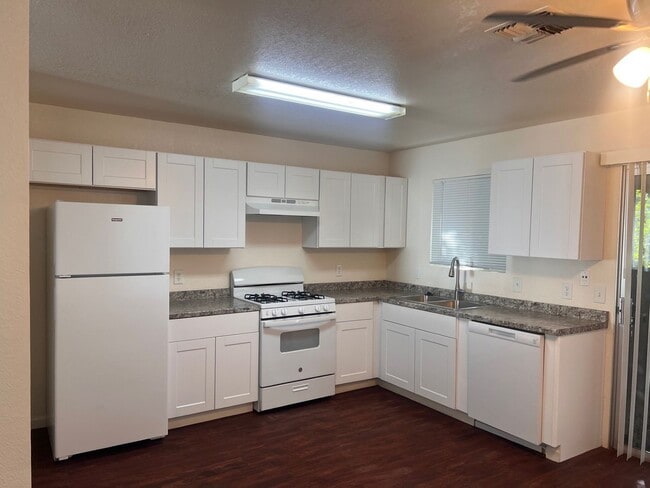 Building Photo - 1616 Willis St