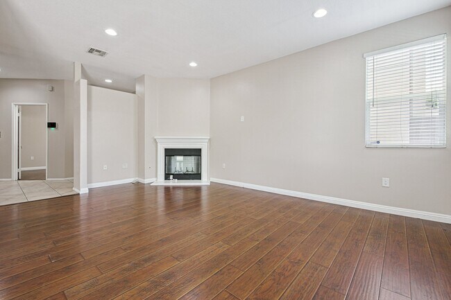 Foto del edificio - 9449 Hendrix Ln