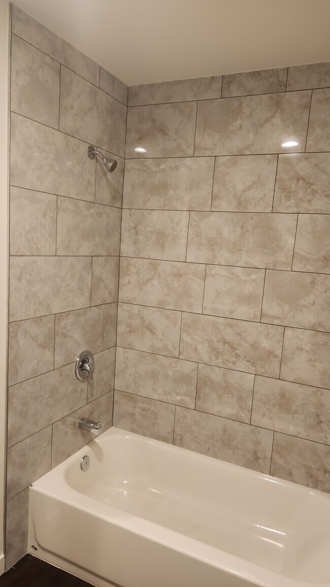 Foto del edificio - 4609 E C St