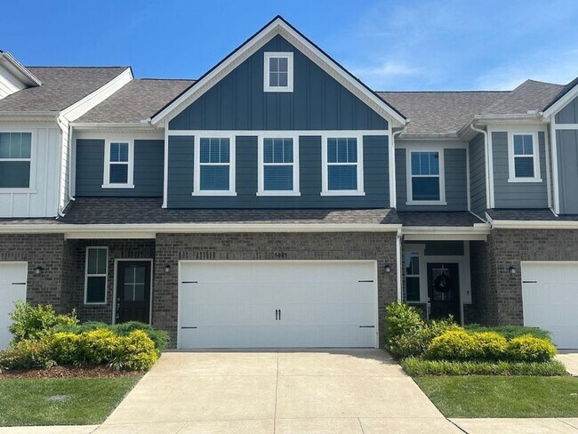 Foto del edificio - AVAILABLE NOW in Foxland Crossing