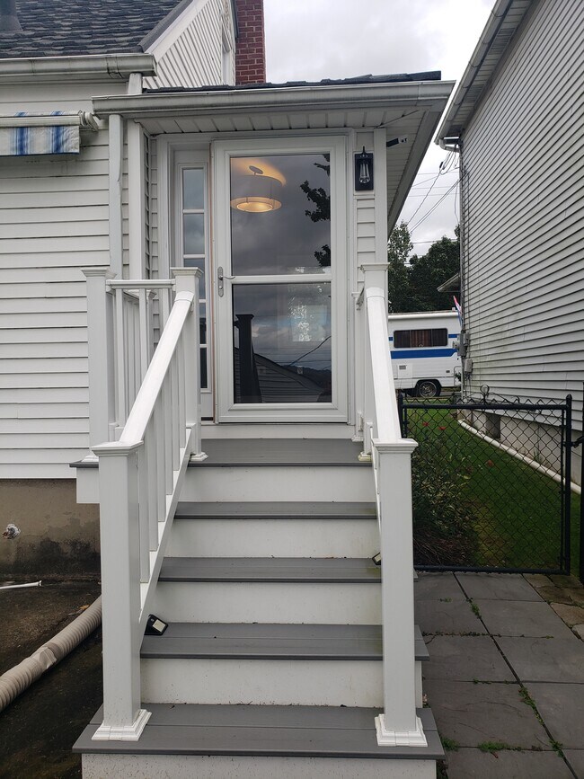 Building Photo - 1130 1st Ave