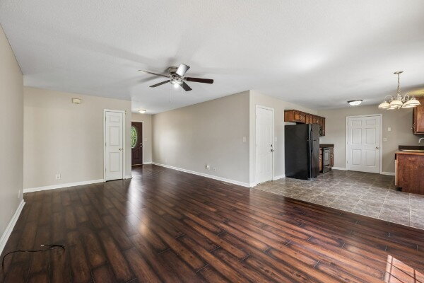 Building Photo - 254 Senator Dr