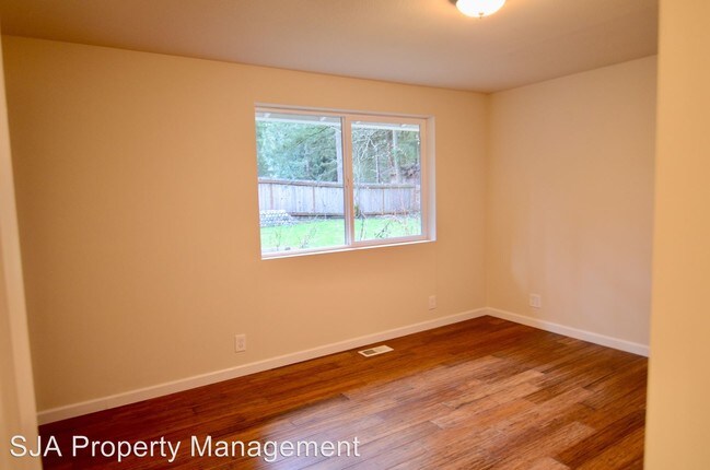 Foto del edificio - 831 216th Ave NE