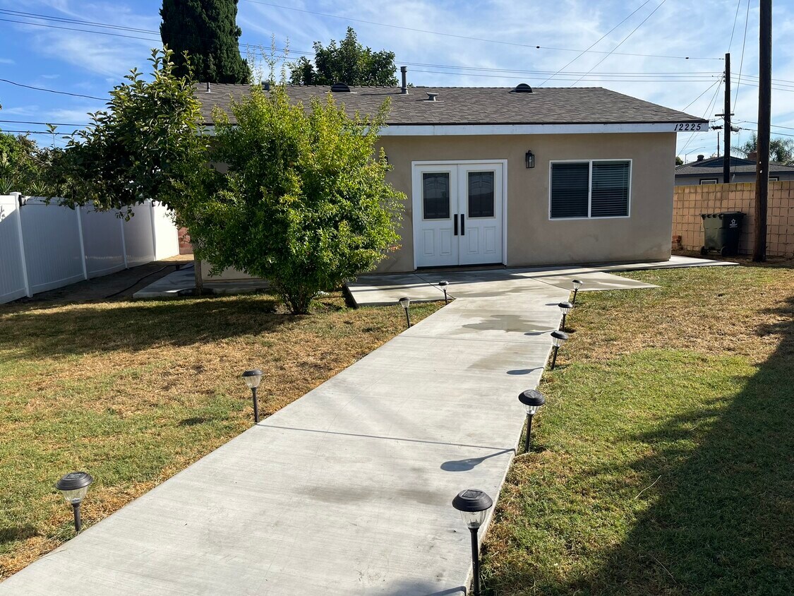 Primary Photo - 12225 Brookhaven Park