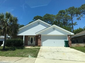 Building Photo - 713 Marsh Harbor Dr