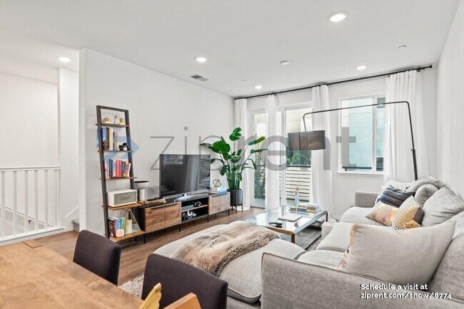 Foto del edificio - 641 Toby Ct