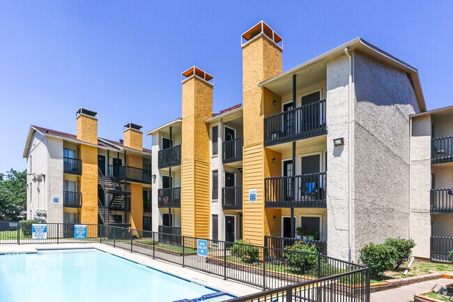 Building Photo - The Dahlia