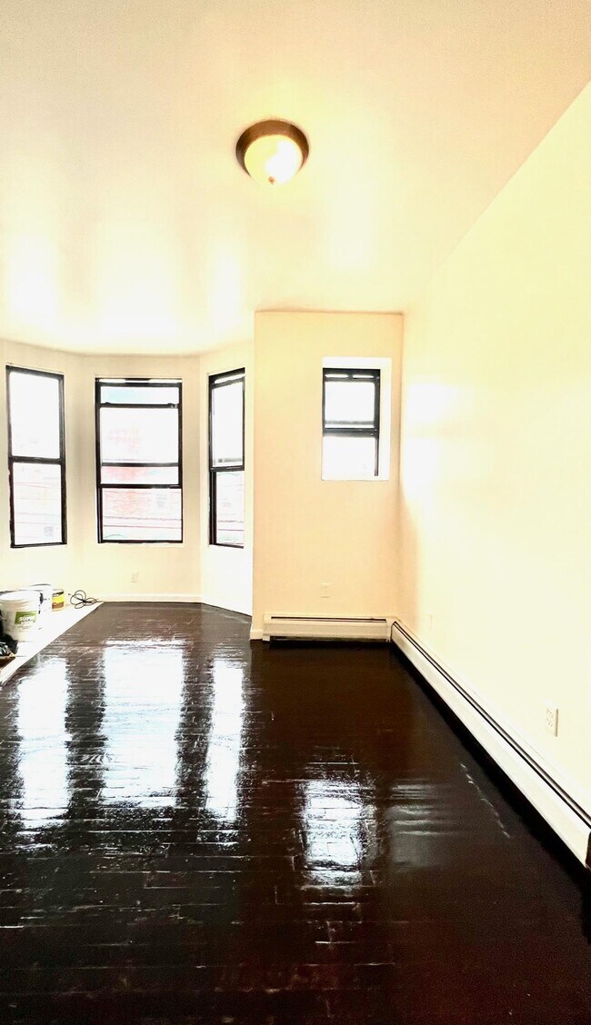 Building Photo - 340 Communipaw Ave