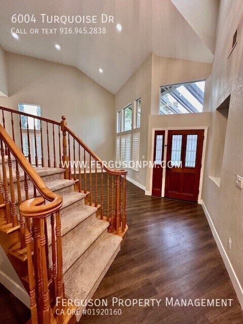 Foto del edificio - 6004 Turquoise Dr