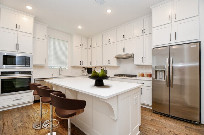 Foto del edificio - 6562 Scarlet Pond Ln