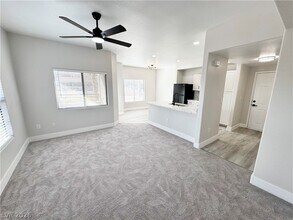 Building Photo - 8250 N Grand Canyon Dr