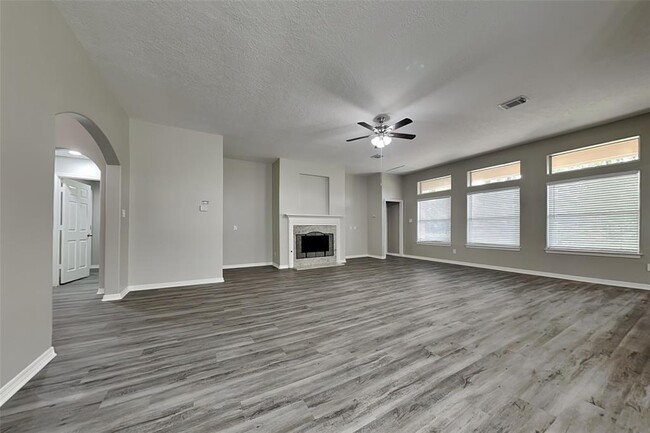 Foto del edificio - 8019 Malardcrest Dr