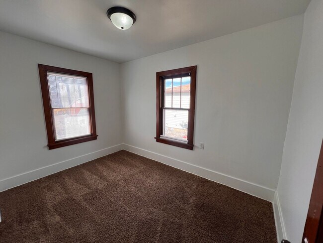 Foto del edificio - 333 N 5th St