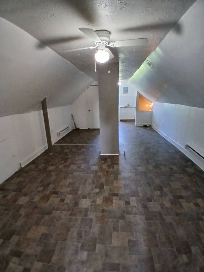 Building Photo - 3277 E 146th St