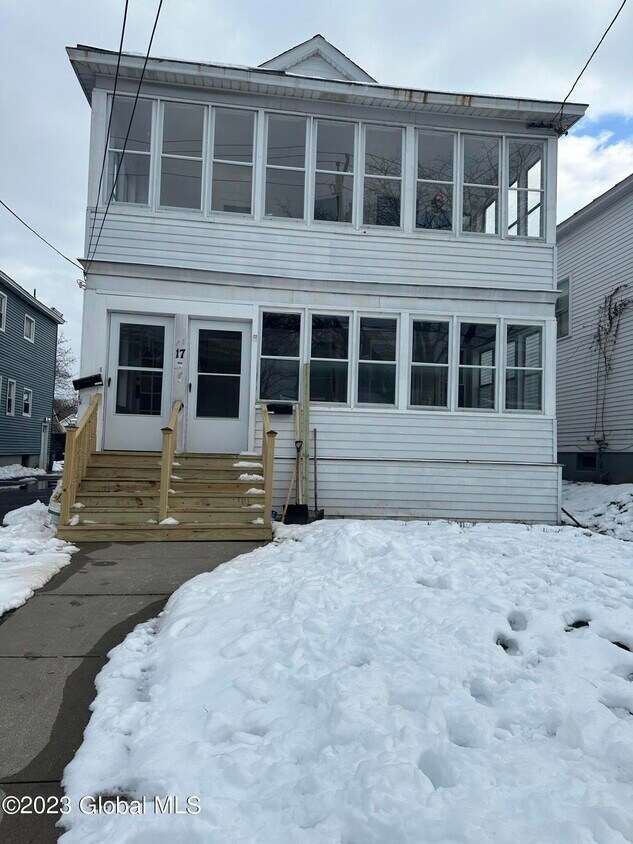17 Homestead Ave Unit 2, Albany, NY 12203 Room for Rent in Albany, NY