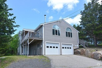 Building Photo - 206 Atlantic St