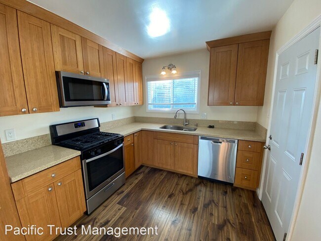 Building Photo - 3 br, 2 bath House - 1365 Grand Ave