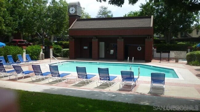 Foto del edificio - 8434 Summerdale Rd