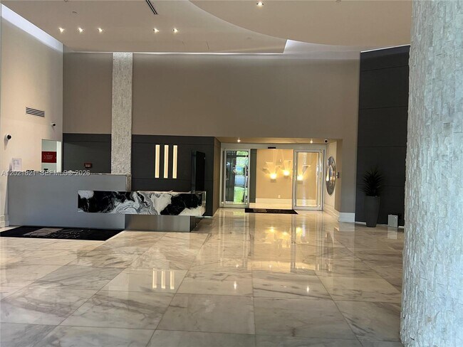 Foto del edificio - 3300 NE 192 St