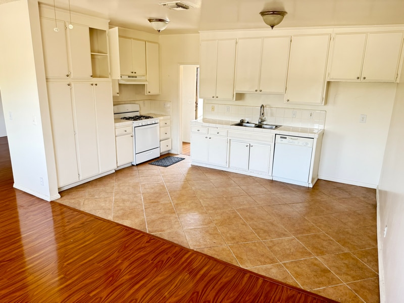 Foto principal - 14942 Burbank Blvd