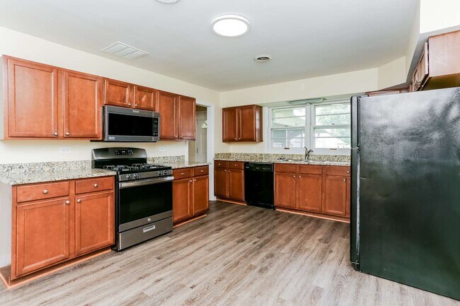 Foto del edificio - 1407 Highland Ave