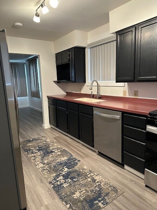 Foto del edificio - NEWLY REMODELED | East Anchorage | 3BR 1.5...