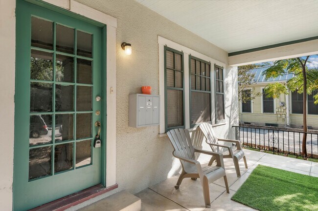 Foto del edificio - Historic Charm Near The Pearl