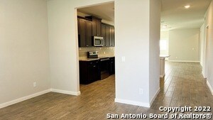 Building Photo - 709 Farmers Dell