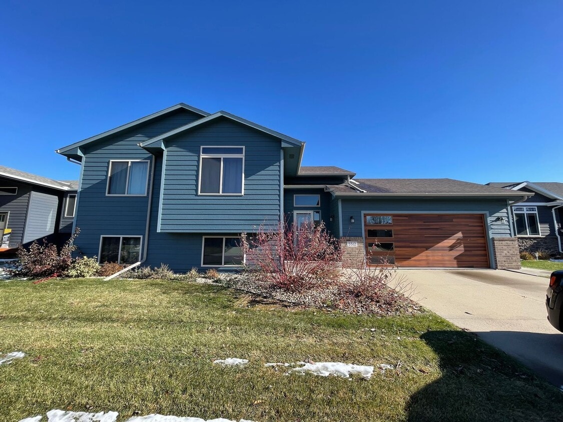 Foto principal - 5512 South Culbert Avenue