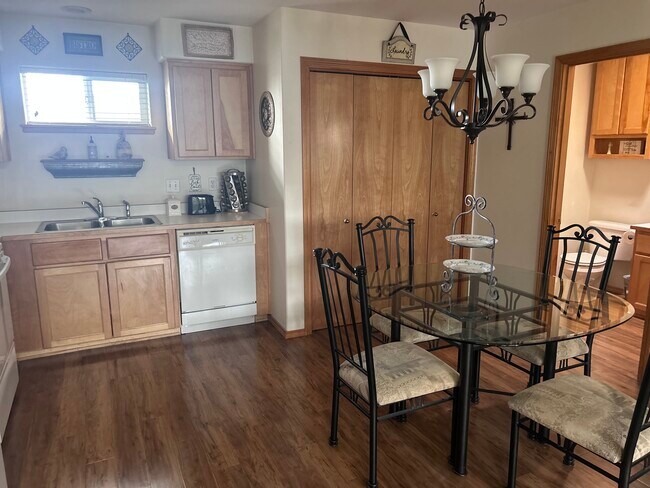 Foto del edificio - 1836 NE Fairview Ave