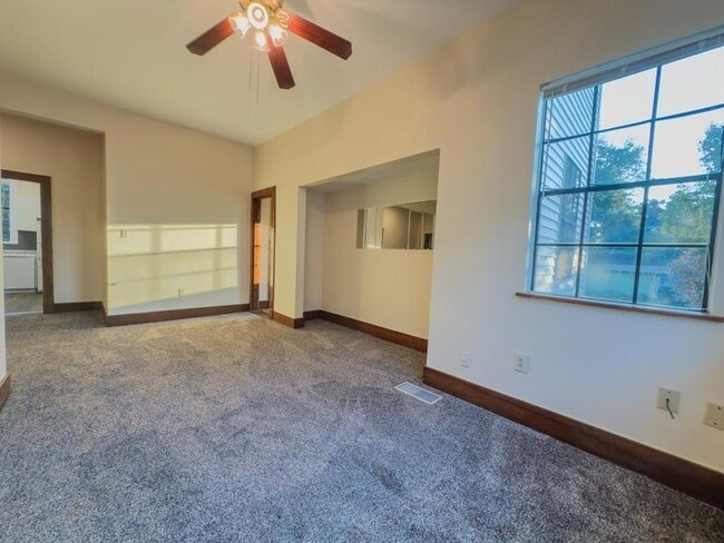 Foto del edificio - 2229 Napoleon Ave