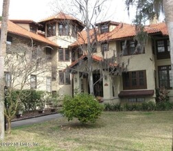 Building Photo - 212 St Johns Ave