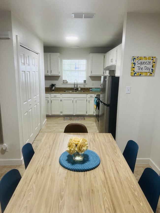 2 Bed Dining - Parkside Living