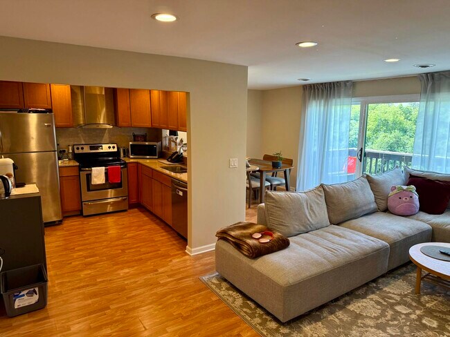 Foto del edificio - 835 Waterview Cir