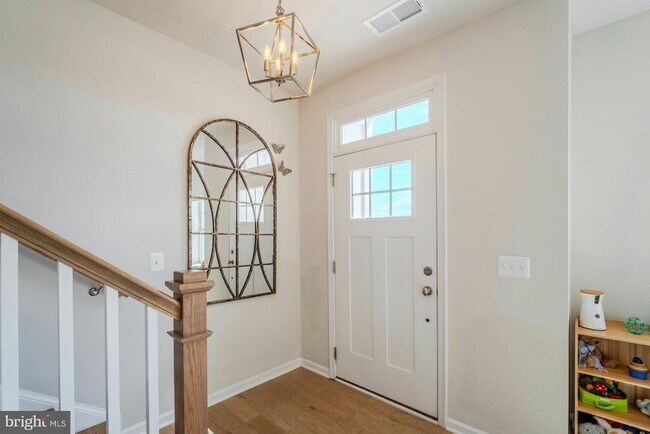 Foto del edificio - 813 Sawback Sq NE