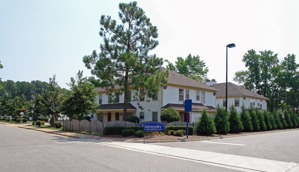 Primary Photo - CNU Landing Apartments