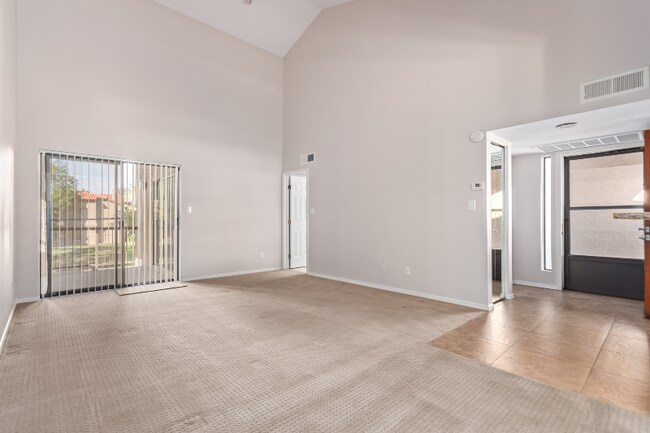 Foto del edificio - 9550 N 94th Pl