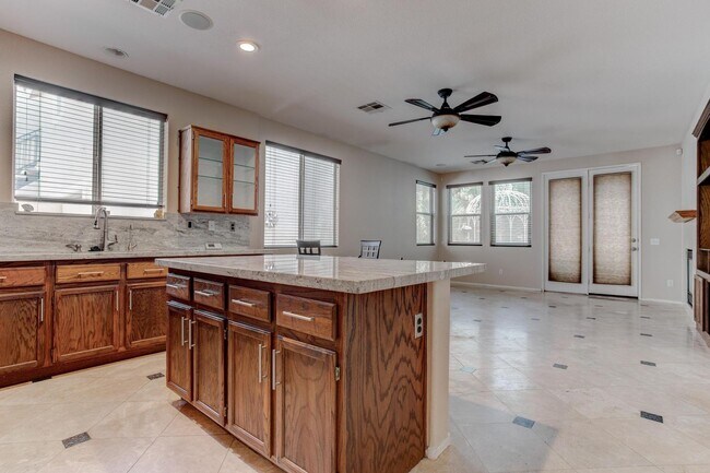 Building Photo - Stunning Single-Story home in Southern Hig...