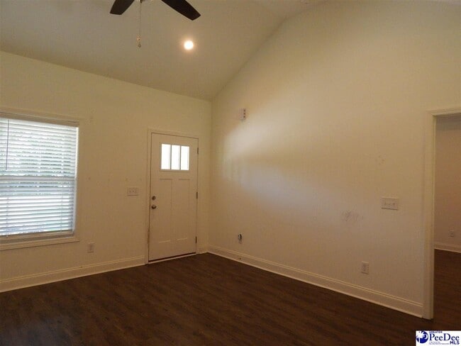 Building Photo - 154 N Lakewood Dr