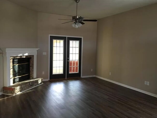 Building Photo - 4551 Tarragon Dr